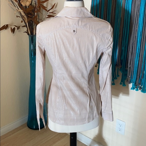 Express button down - Picture 2 of 3